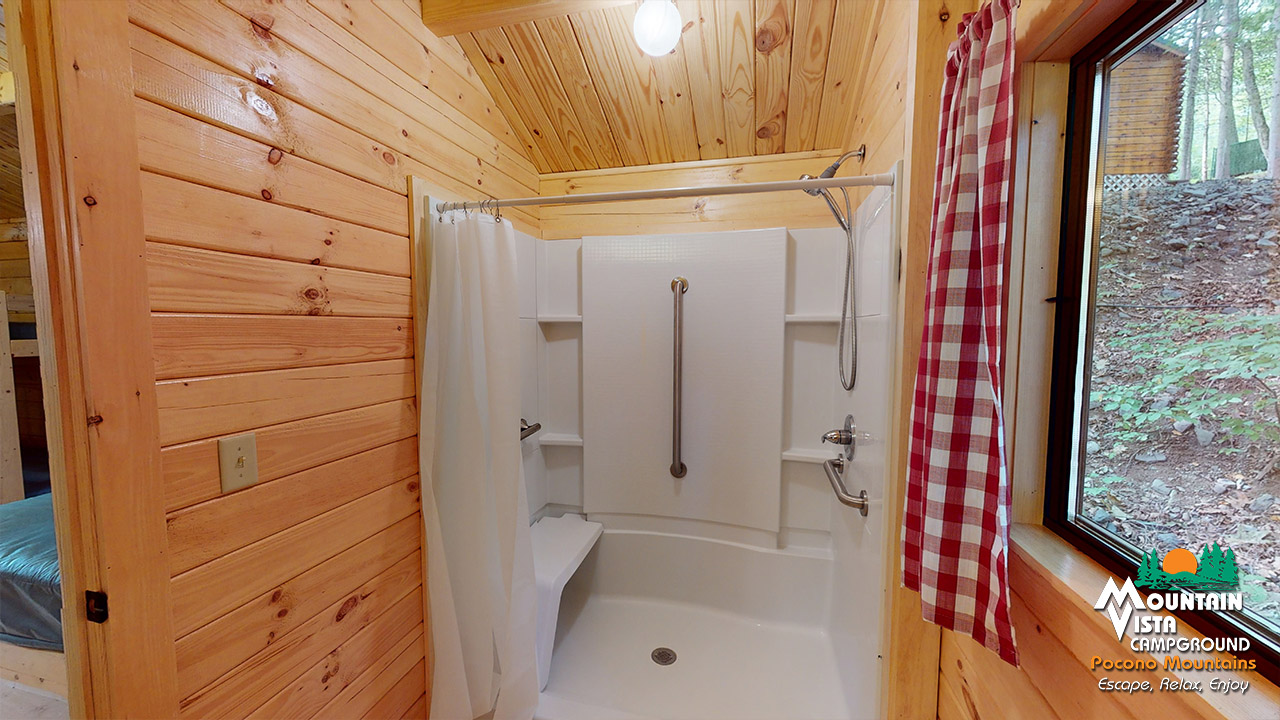 ACCESSIBLE DELUXE CABIN