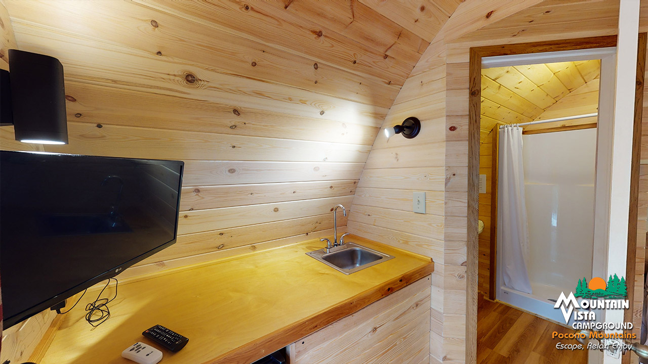 GLAMPING POD