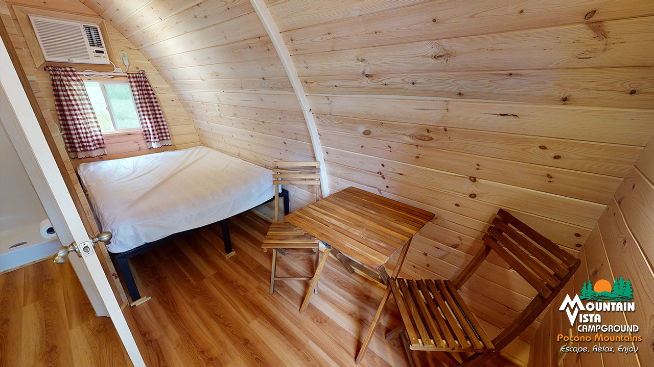 GLAMPING POD
