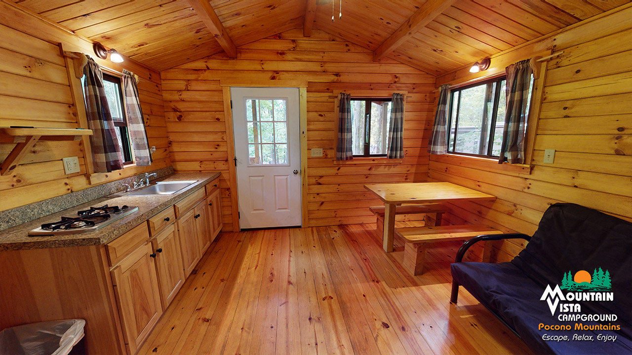 DELUXE 1-BEDROOM CABIN #2