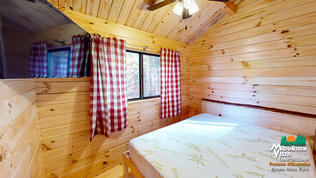 EXTENDED DELUXE 1-BEDROOM CABIN